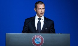 Aleksandar Čeferin congratulates Masar Omeragić on his election as FFM president